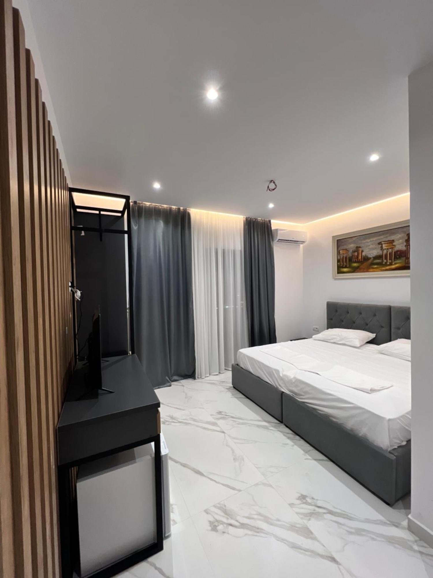 Lezet Hotel Saranda Zewnętrze zdjęcie
